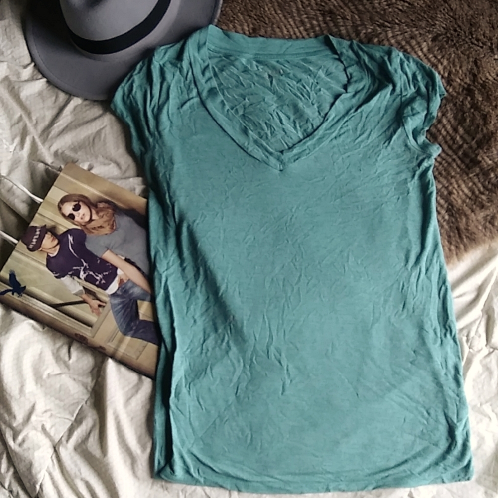 Merona Vneck tshirt